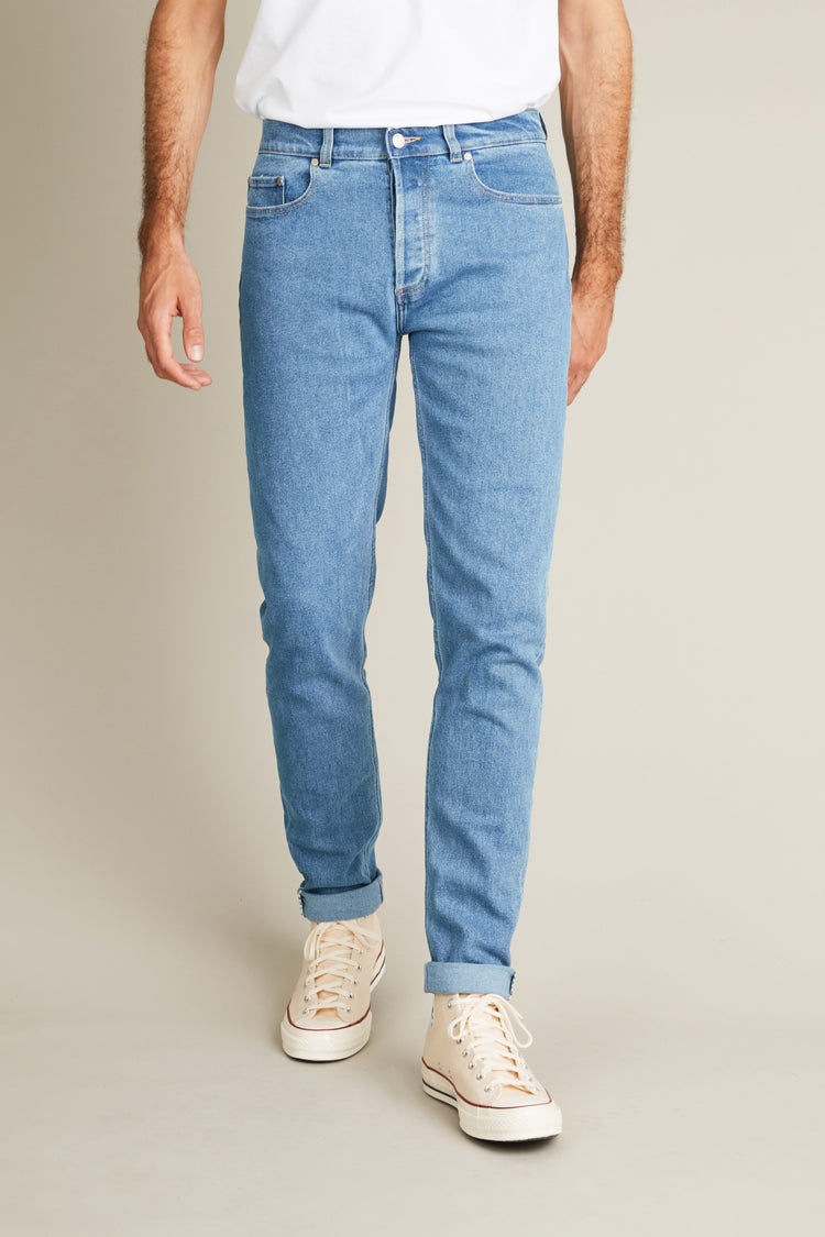 Jean classique bleu moyen