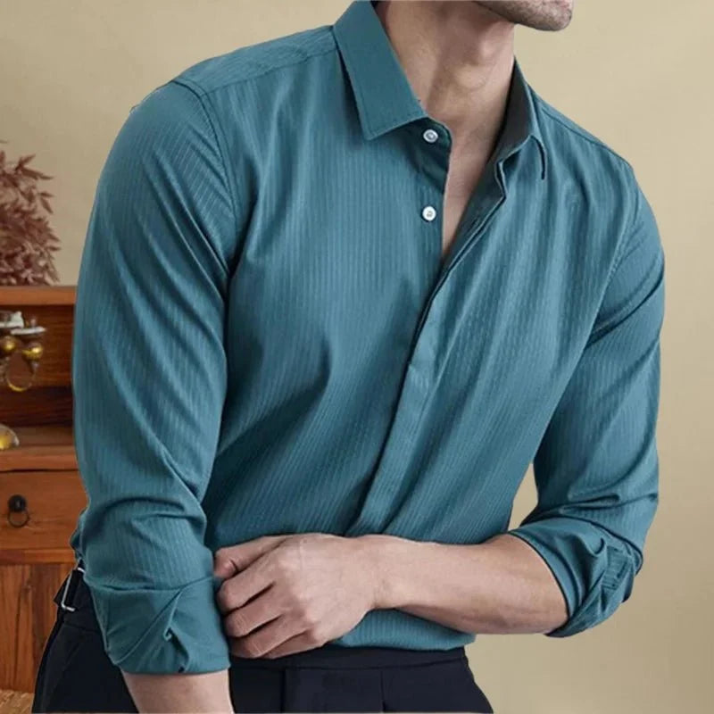 Chemise de smoking britannique rayée