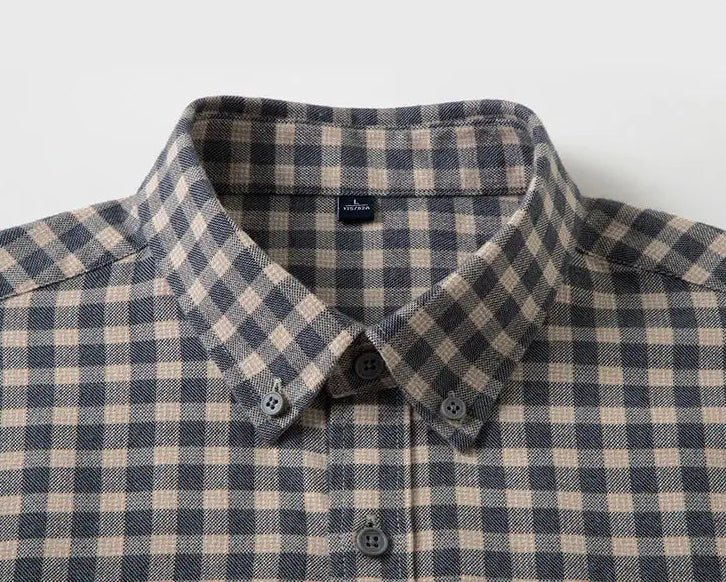 Chemise business à carreaux et manches longues