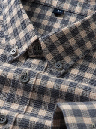 Chemise business à carreaux et manches longues