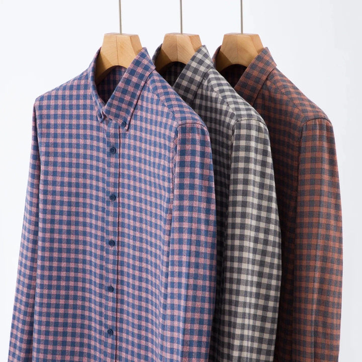 Chemise business à carreaux et manches longues