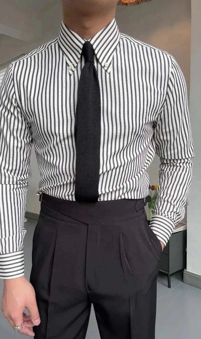 Chemise formelle rayée à manches longues