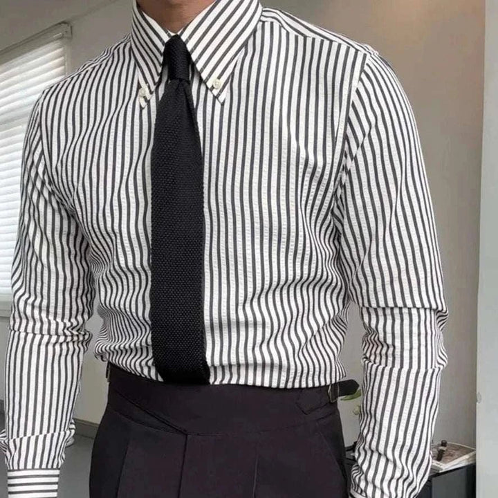 Chemise formelle rayée à manches longues