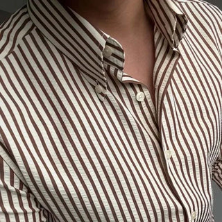 Chemise formelle rayée à manches longues