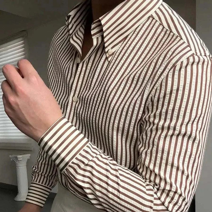 Chemise formelle rayée à manches longues