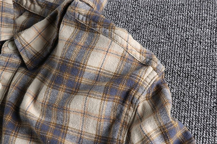 Chemise rétro à carreaux et manches longues