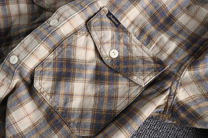 Chemise rétro à carreaux et manches longues