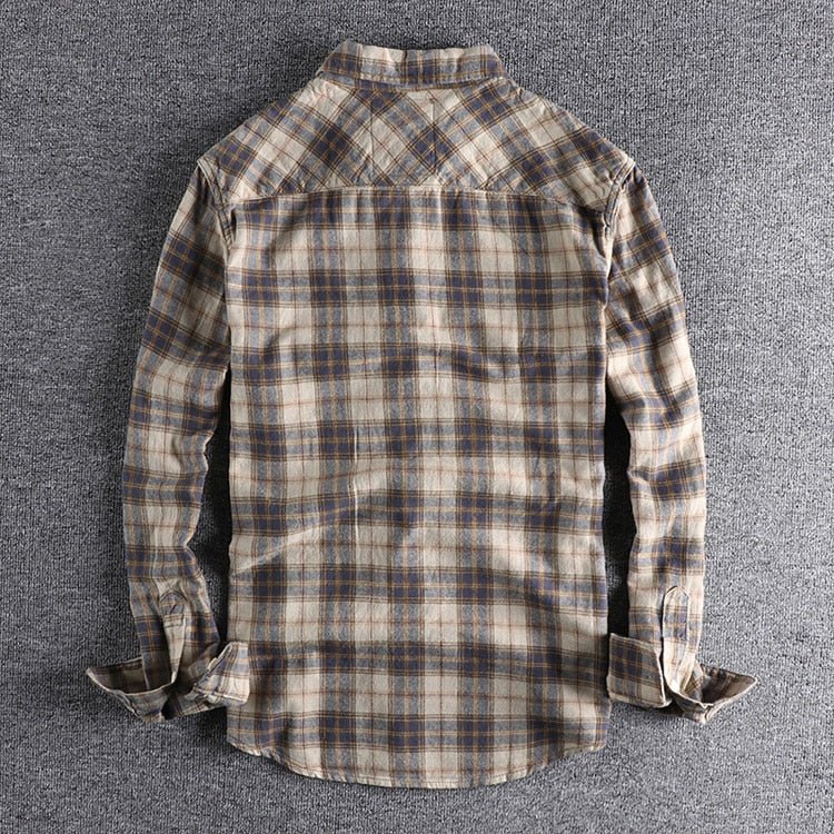 Chemise rétro à carreaux et manches longues