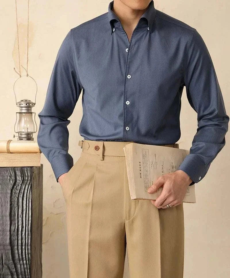 Chemise de smoking délavée pour le bureau