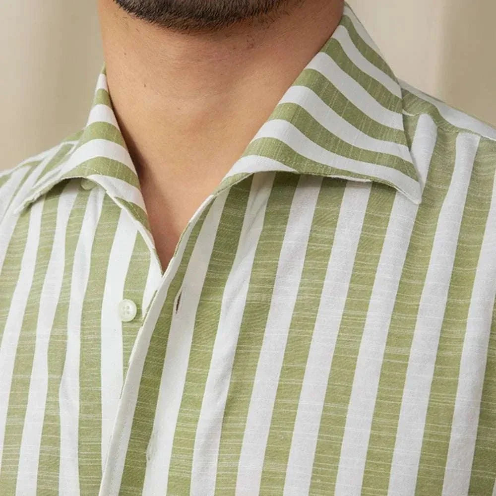 Chemise business blanche rayée pour l’été