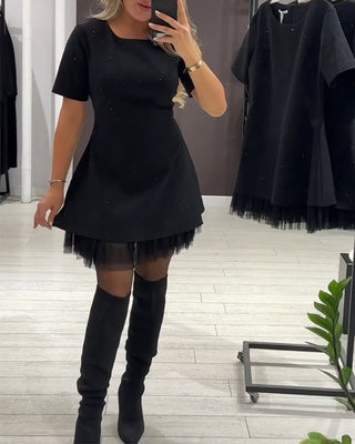 Camille™ – Mini-robe élégante au confort scintillant