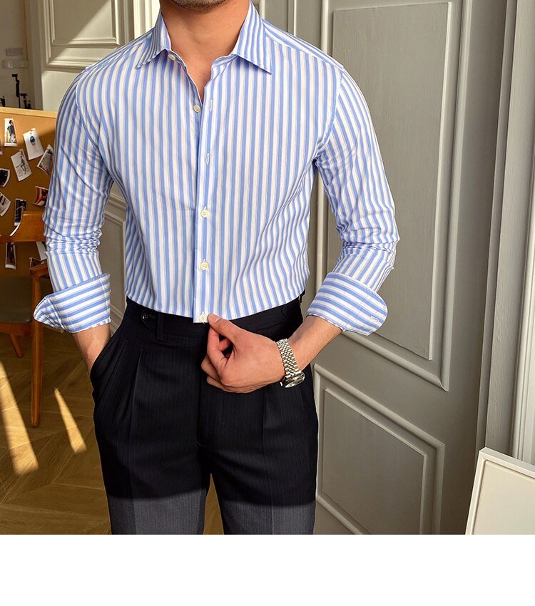 Chemise italienne bleue à rayures
