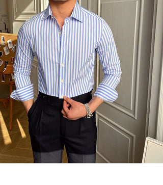 Chemise italienne bleue à rayures