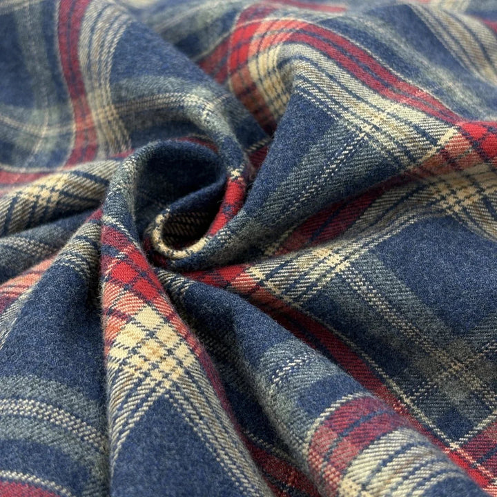 Chemise en flanelle à carreaux et manches longues