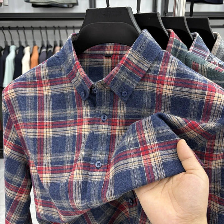Chemise en flanelle à carreaux et manches longues