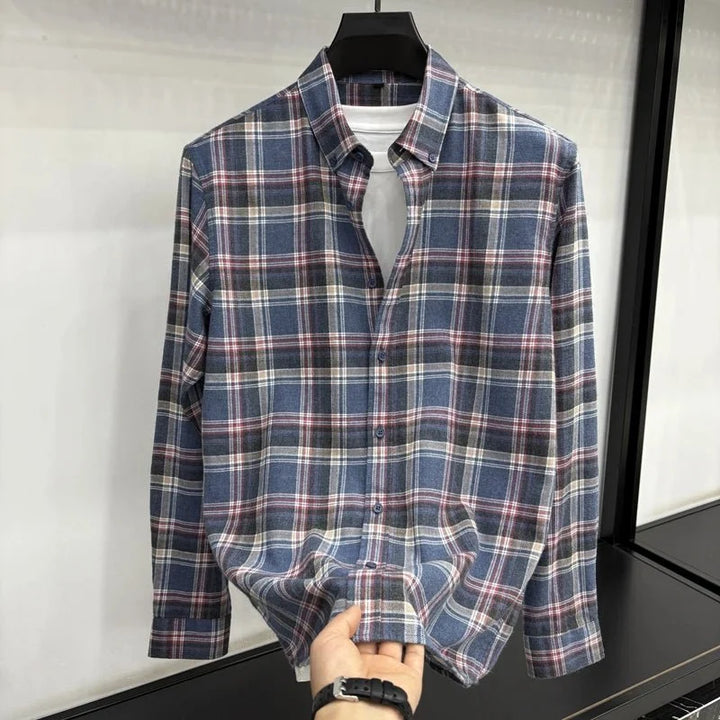 Chemise en flanelle à carreaux et manches longues