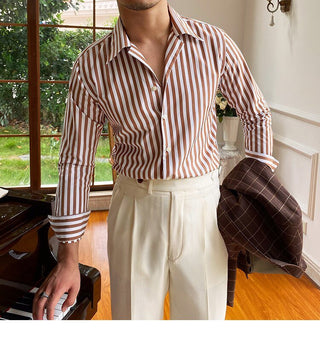 Chemise formelle rayée pour le bureau