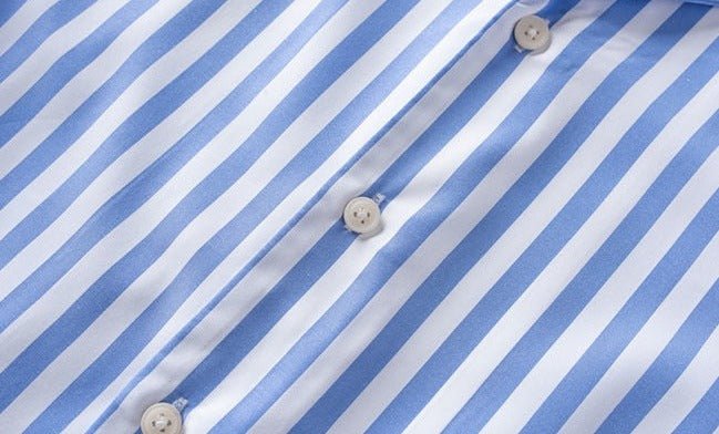 Chemise formelle rayée pour le bureau