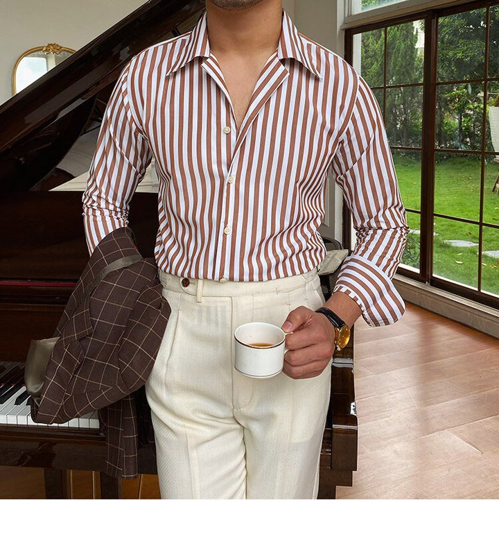 Chemise formelle rayée pour le bureau