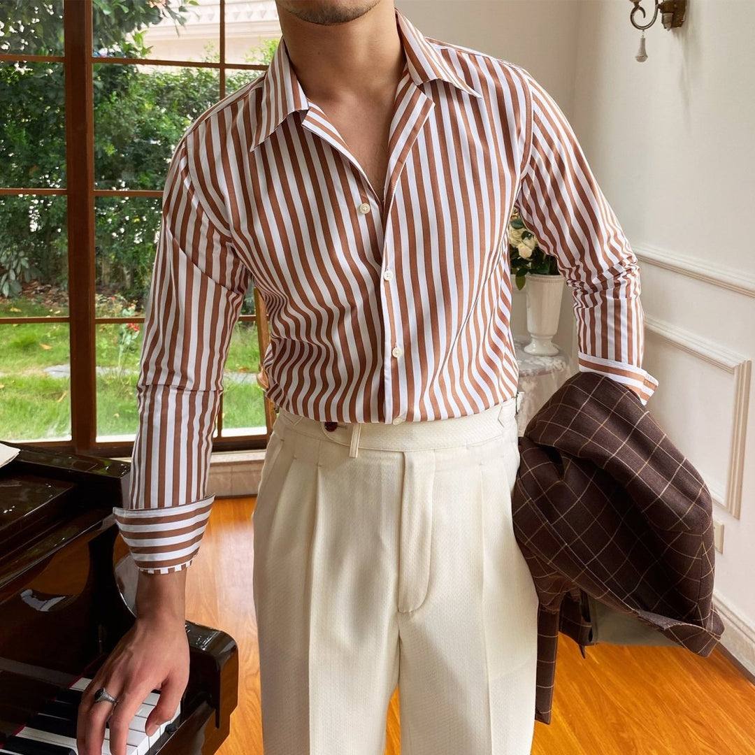 Chemise formelle rayée pour le bureau