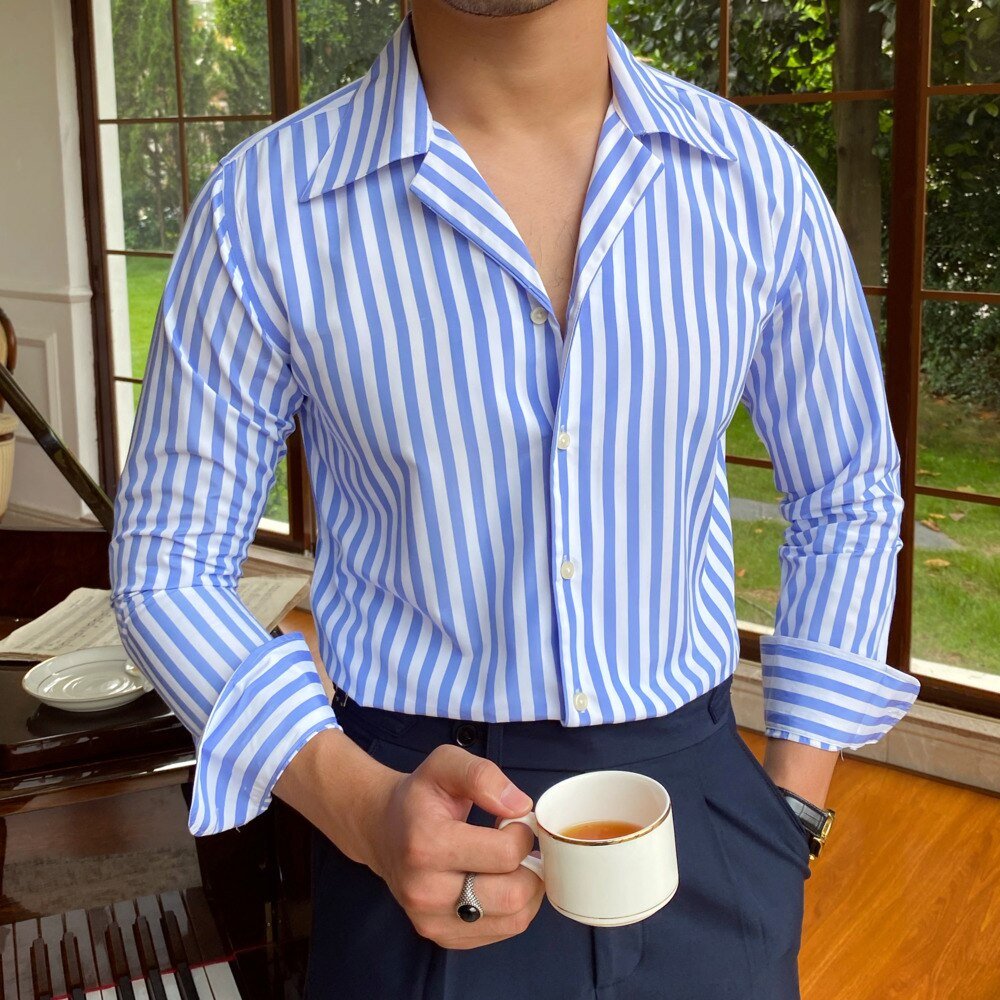 Chemise formelle rayée pour le bureau