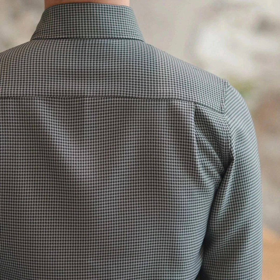 Chemise unie de bureau à manches longues