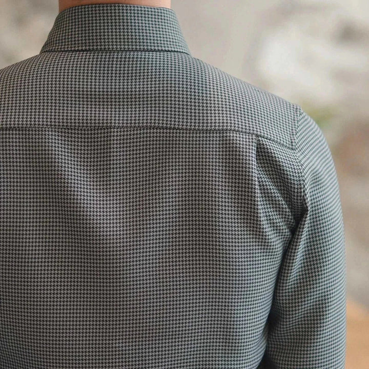 Chemise unie de bureau à manches longues