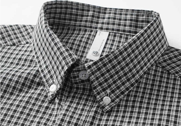 Chemise à microcarreaux et col pointu