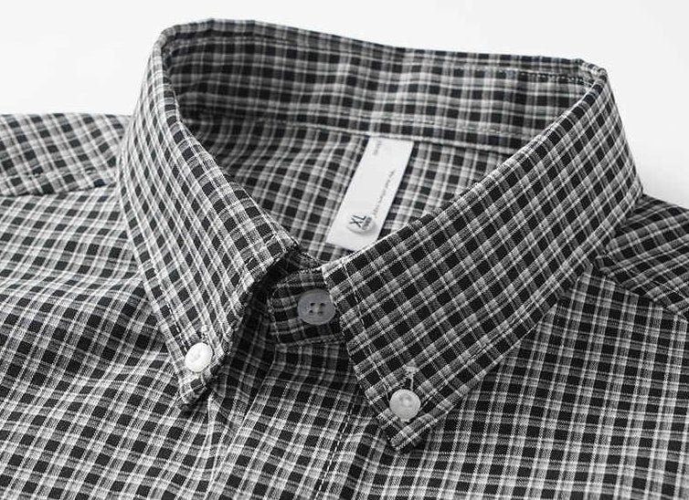 Chemise à microcarreaux et col pointu
