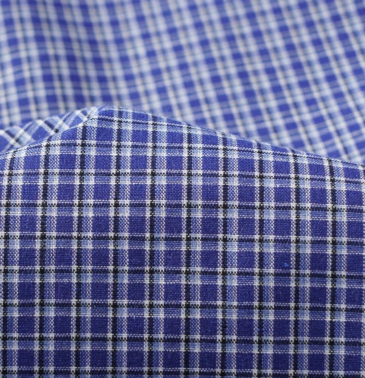 Chemise à microcarreaux et col pointu