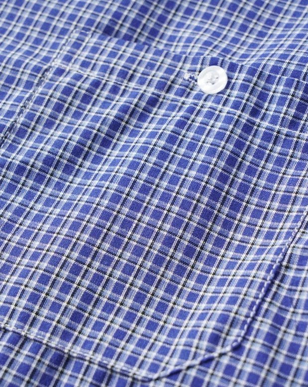 Chemise à microcarreaux et col pointu