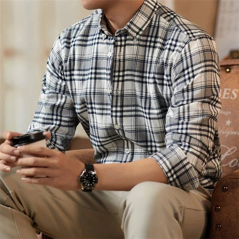 Chemise décontractée à carreaux noir et blanc