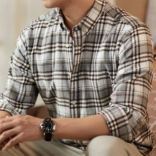 Chemise décontractée à carreaux noir et blanc