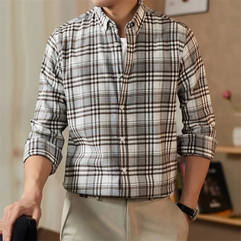 Chemise décontractée à carreaux noir et blanc