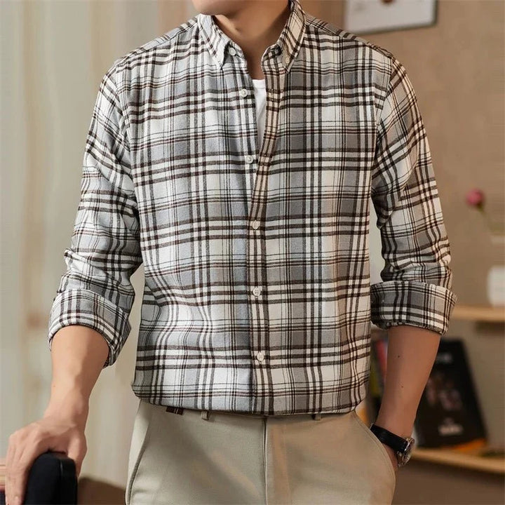 Chemise décontractée à carreaux noir et blanc