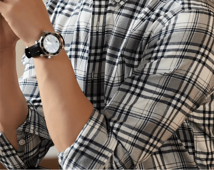 Chemise décontractée à carreaux noir et blanc