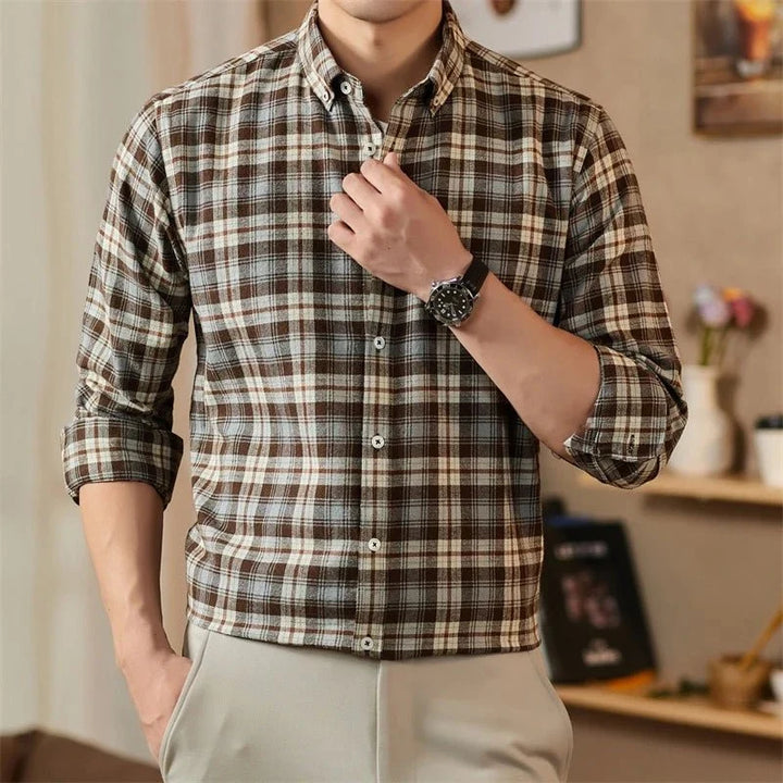 Chemise décontractée à carreaux noir et blanc