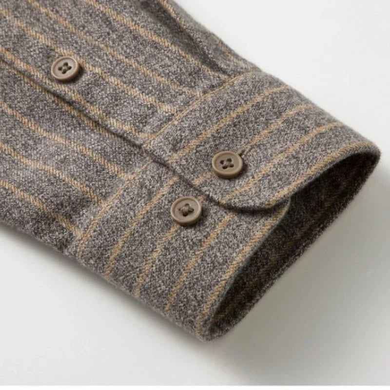 Chemise habillée rayée pour le bureau