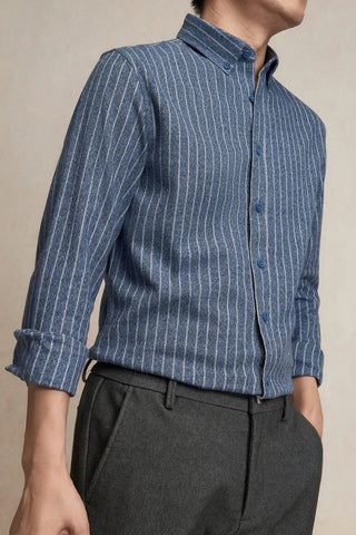 Chemise habillée rayée pour le bureau