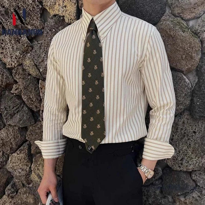 Chemise slim fit rayée à col pointu