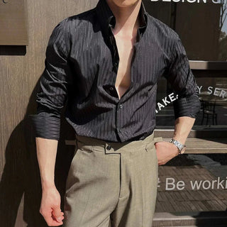 Chemise slim fit rayée à col pointu