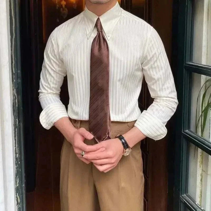 Chemise anglaise rayée pour le printemps