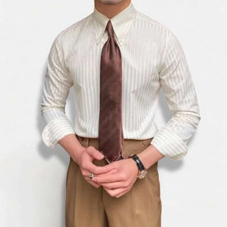 Chemise anglaise rayée pour le printemps