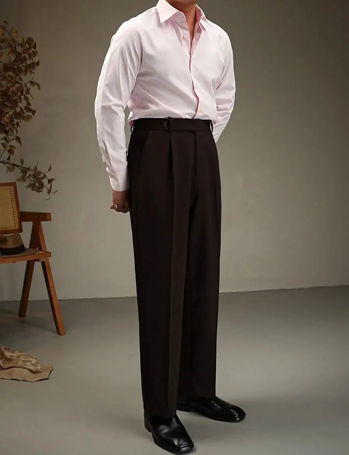 Chemise ajustée à revers pour le bureau et les soirées