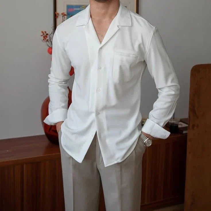 Chemise à col rabattu