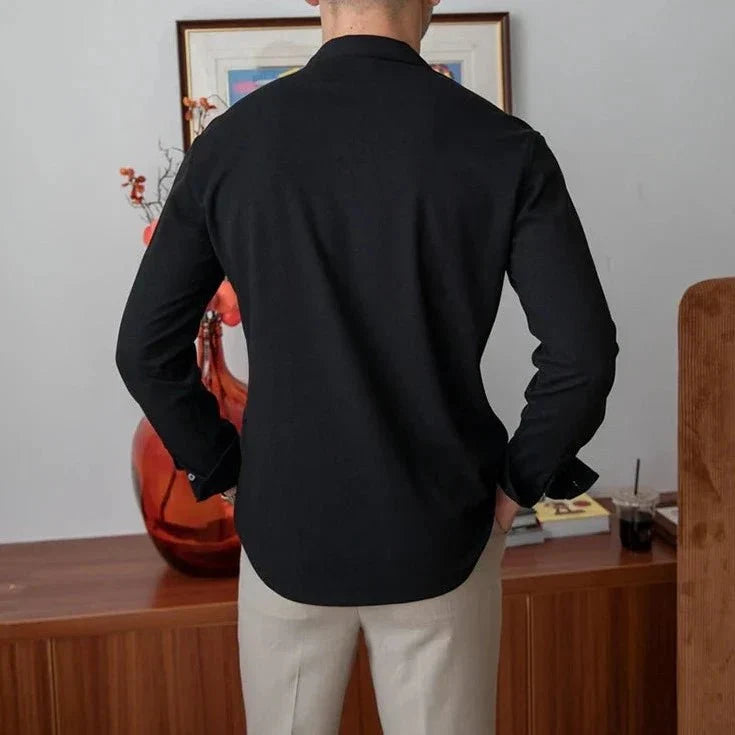 Chemise à col rabattu