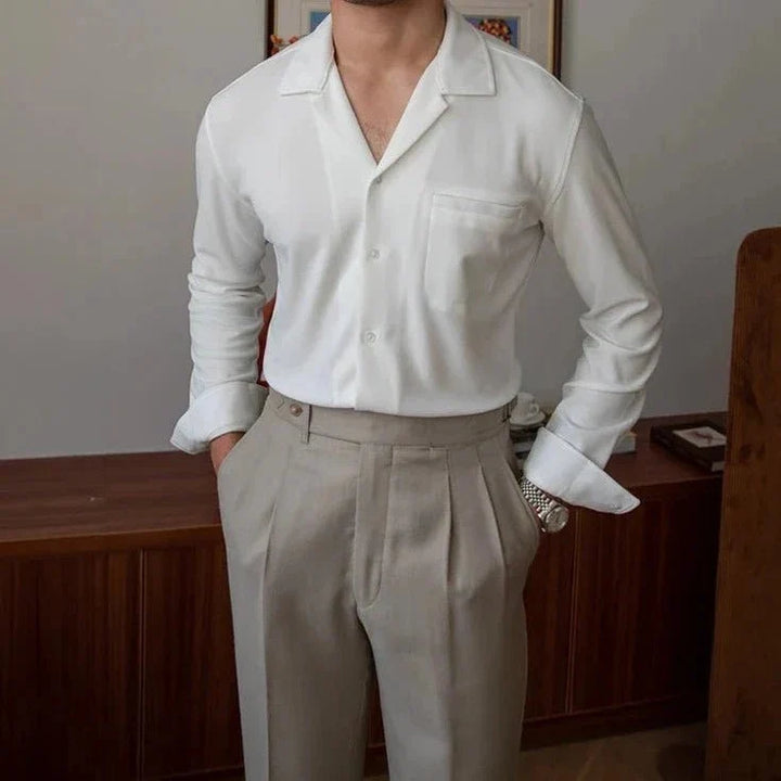 Chemise à col rabattu