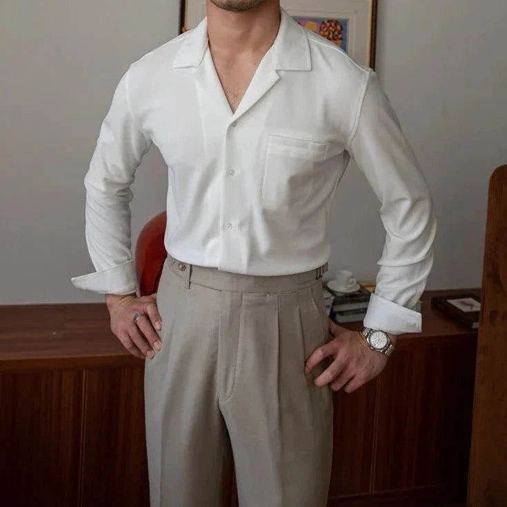 Chemise à col rabattu