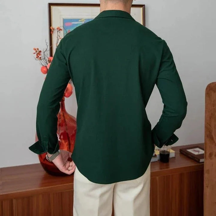 Chemise à col rabattu